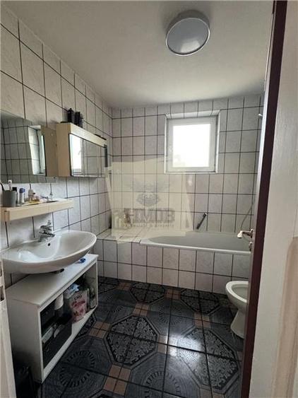 Vila pretabil investite cu suprafata utila 322 mp in zona Sub Arini - 10