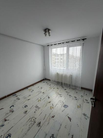 Inchiriere Apartament 3 camere Drumul Taberei - 10