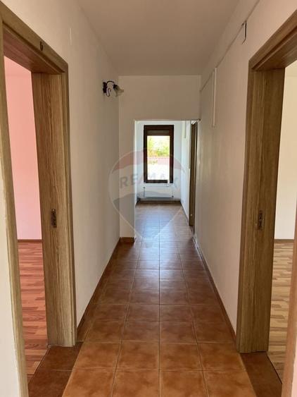 Casă cu 6 camere de vânzare în Pitești - 22