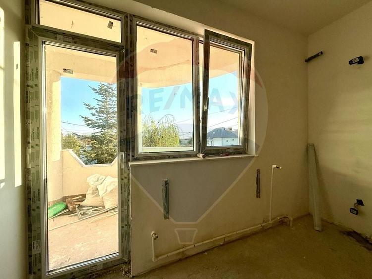 Casa de vanzare in Eforie Nord teren proprietate 300 mp - 14