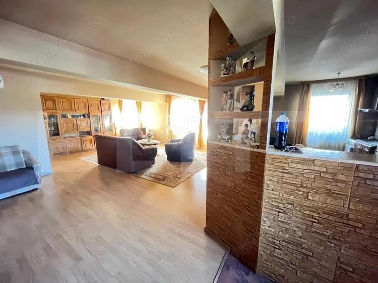 Spatiu comercial/Casa de vanzare, 260 mp, zona Zamca - 1