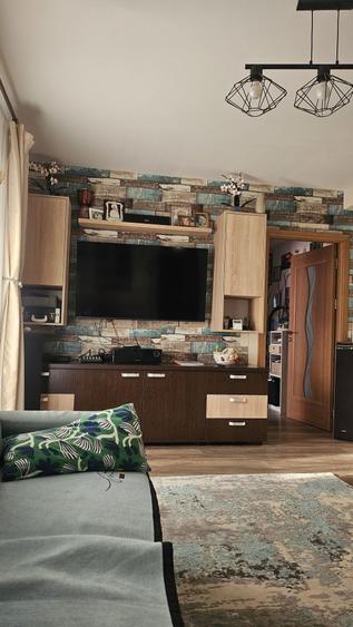 Apartament cu 3 camere de vanzare - 3