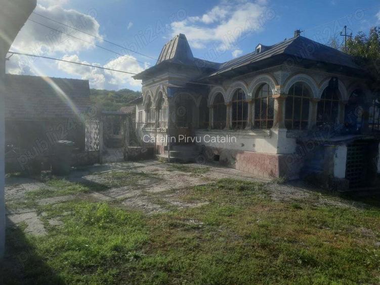 Vand casa in comuna Orlesti
