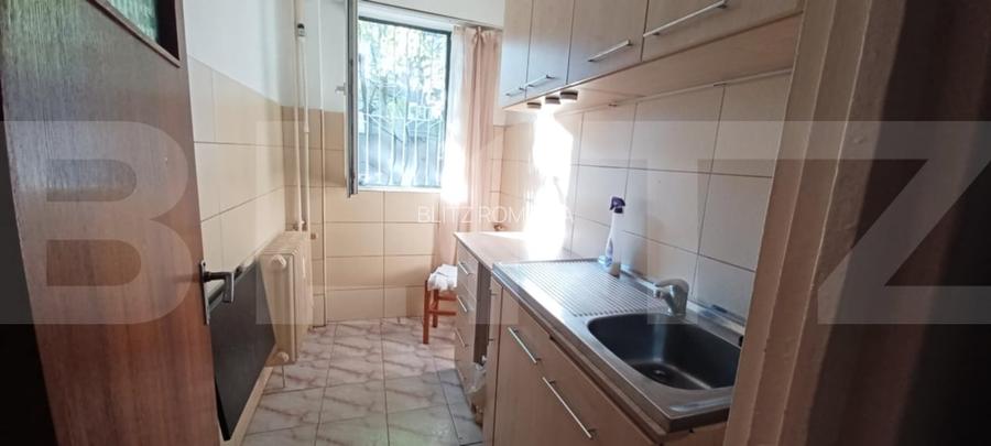 Garsoniera 25 mp, parter, ideala renovare, langa Plaza & metrou Garsoniera 25 mp, parter, ideala renovare, langa Plaza & metrou