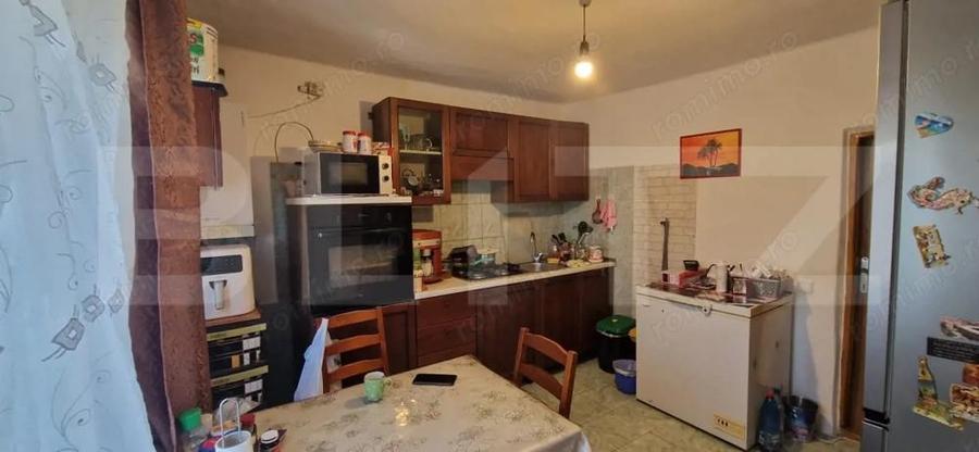 ROMANESTI, casa modesta, 651 mp teren, zona foarte buna - 5