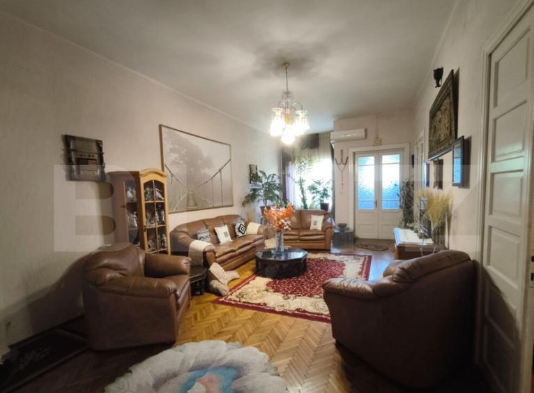Casa 9 camere, 200 mp utili, zona Bd. Titulescu - 31
