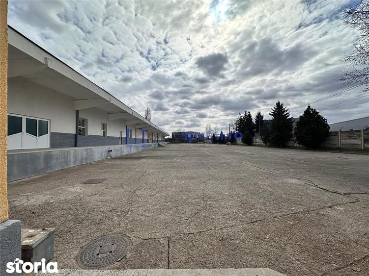 Spațiu comercial, de 3,700 mp, în Central