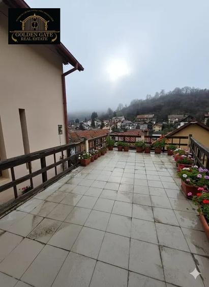 Proprietate superba de 180 mp – apartament supraetajat cu garaj, zona Schei - 8