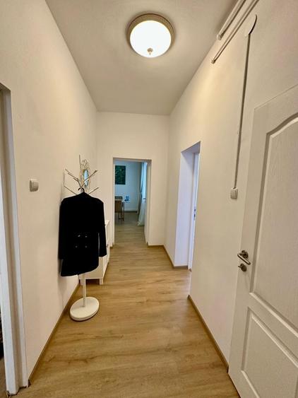 Spatiu de birouri- 4 camere - Punctele Cardinale/ Piata Unirii - 4