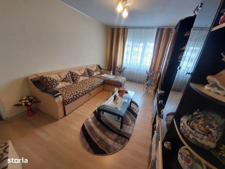 Vand apartament 2 camere etaj 3 Centru in spate la Casa de cultura - 4