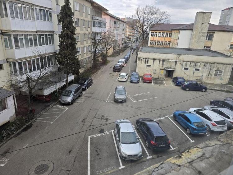 Apartament curat, cochet vizavi de spital - 7