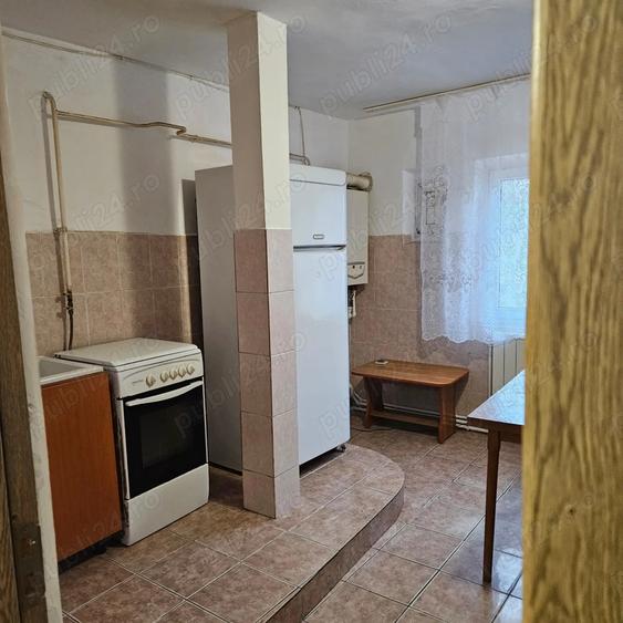 Vand apartament cu 3 cam cu vedere la Piata Traian - 1
