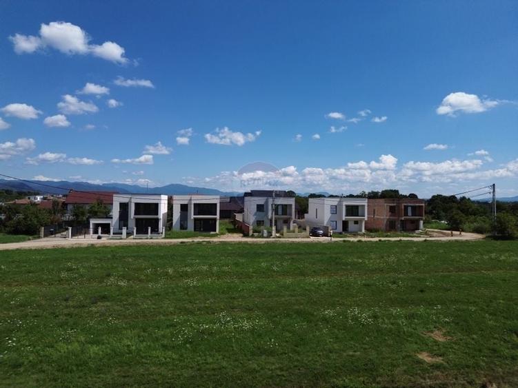 Casă moderne cu 4 camere de vânzare in SASAR / 5 ari teren / utilitati - 7
