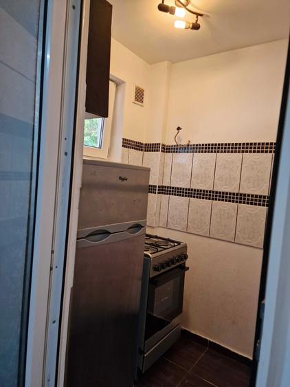 Inchiriez garsoniera - 1