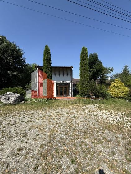 Pensiune  în Bran, sat Poarta – Afacere la cheie, locație premium - 6