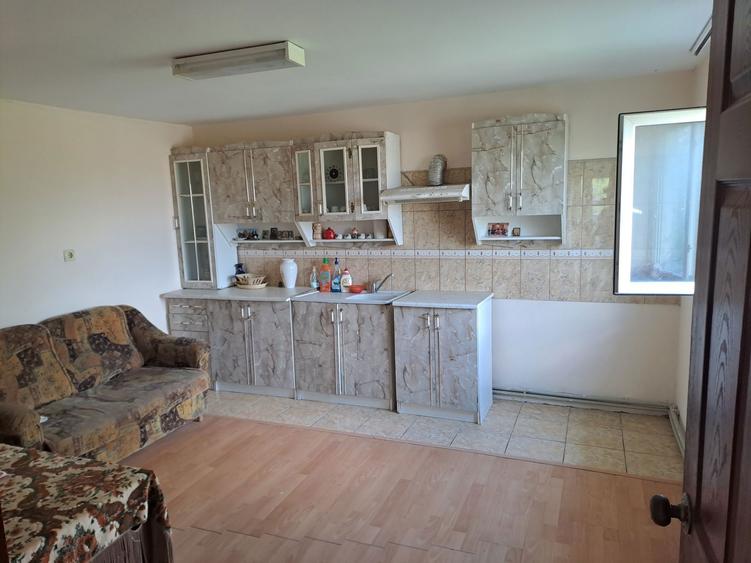 Casa de vanzare in satul Stejaru - 8