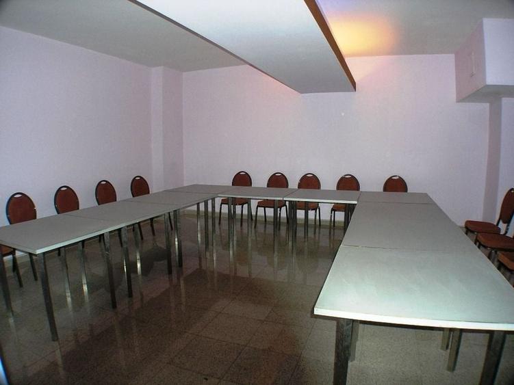 Magheru  425 mp  spatiu cu chirias  ideal investitie - 6