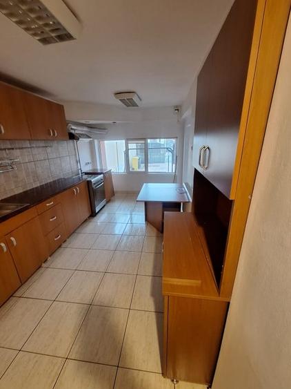 Capitol, imobil P+1, IDEAL BIROURI, 150 mp., curte - 9