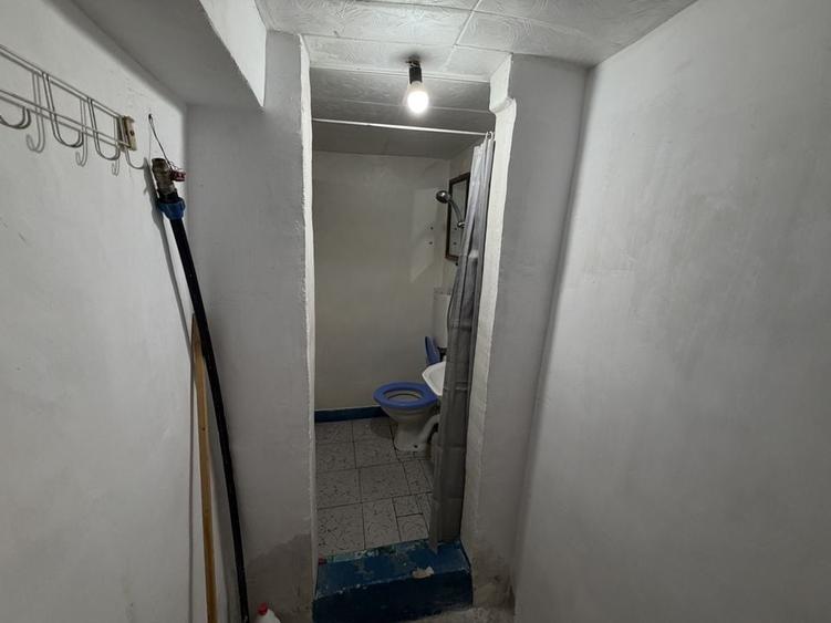 Vilă cu 2 corpuri, acces auto, curte – Republica / Industriilor - 9