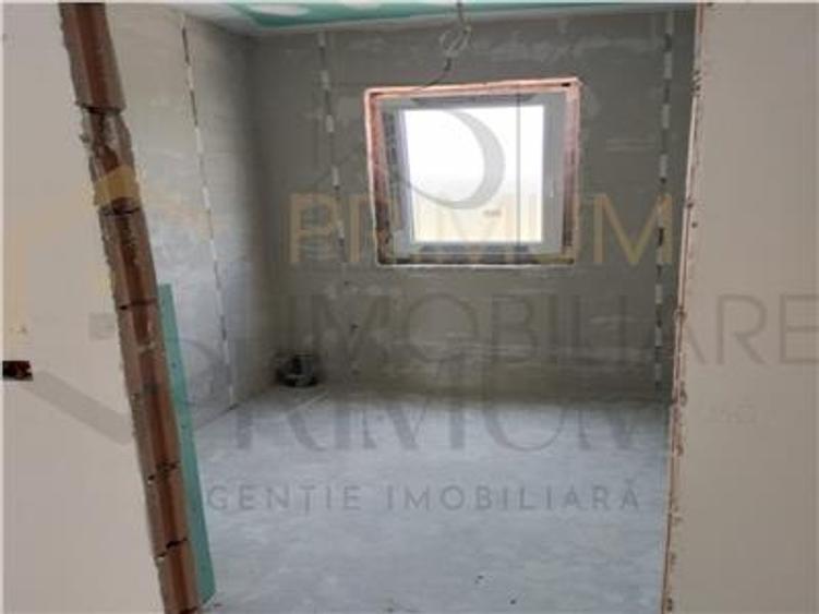 Duplex modern - compartimentare practica - toate utilitatile. - 5