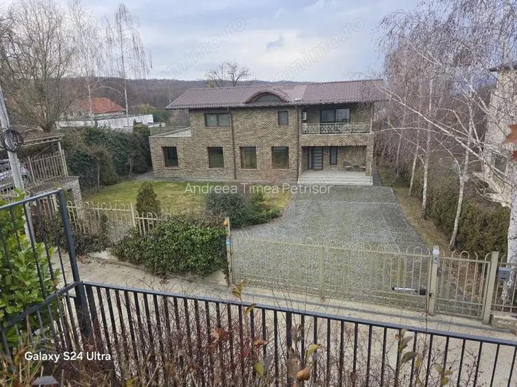Vila in pozitie exclusivista in cartierul Faget!