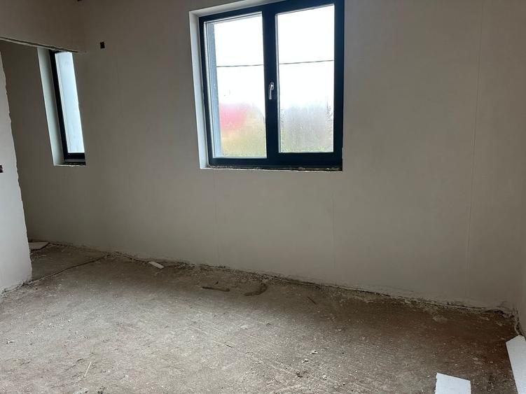 DARZA ( CREVEDIA), VILA 4 CAMERE - 12