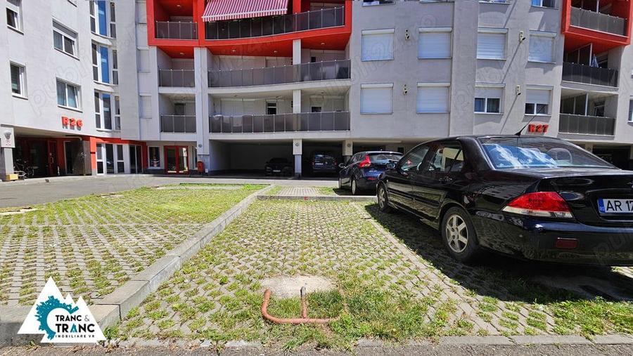 Parcare privata, ingradita, la blocurile Ared din Micalaca, supravegheata video 24 7 - 1