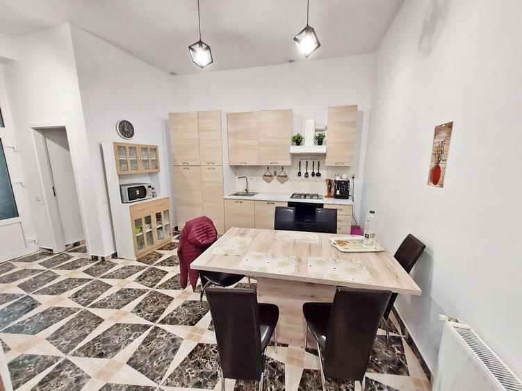 Apartament 3 camere, boxa, pod, parcare, Centru,  zona B-dul Eroilor - 16