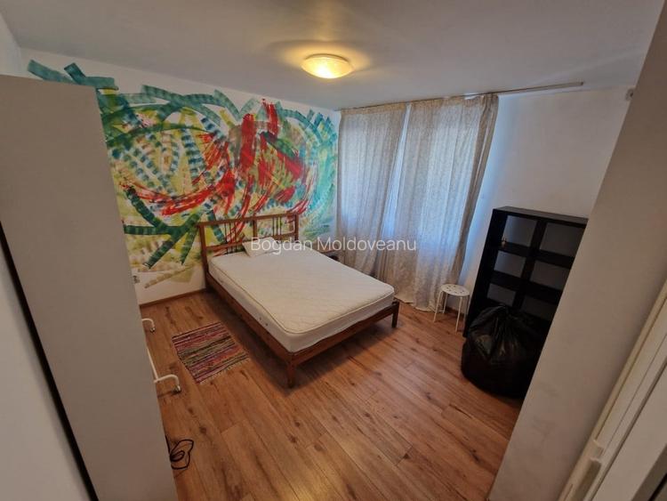 Apartament cu 3 camere decomandat în Gara de Nord