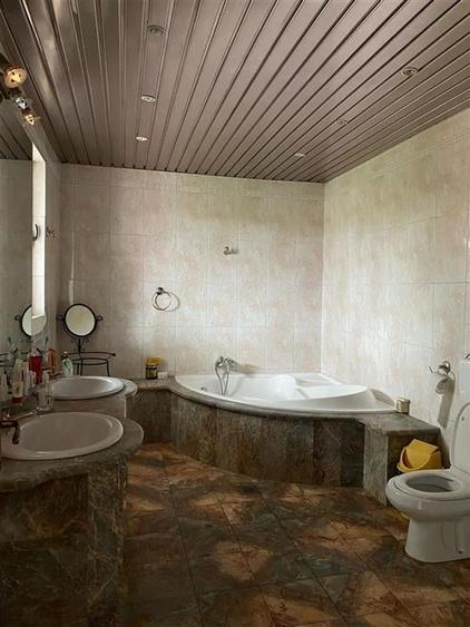 Vila pe malul Lacului Snagov, Piscina, 2 Foisoare, Garaj - 29