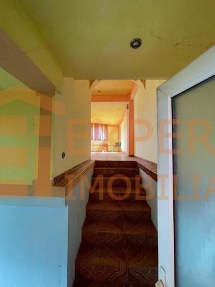 VILA cu spatii comerciale situata in zona CUMPANA - 16