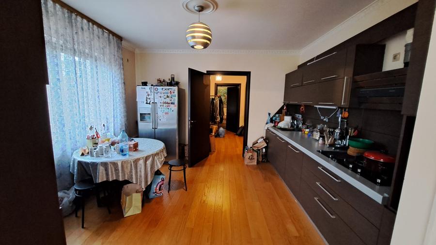 VILA INDIVIDUALA SUPERBA - CU TEREN GENEROS - AMPLASAMENT IDEAL - 32