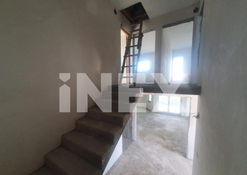 Casa de vanzare in Mosoaia, sat Hin?e?ti 5 camere, - 6