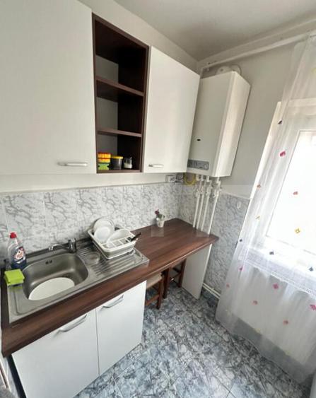 Garsoniera decomandata, zona Nicolae Balcescu Deva - 1