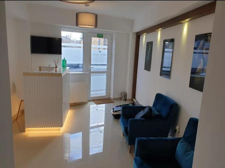 Spatiu comercial, 110 mp, zona centrala - 1