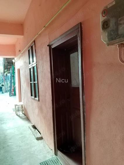 De vanzare casa pe strada Traian