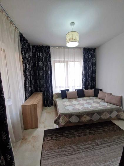 Apartament cu 2 camere, 2 balcoane, 3 zone de dormit - 450 euro - 2