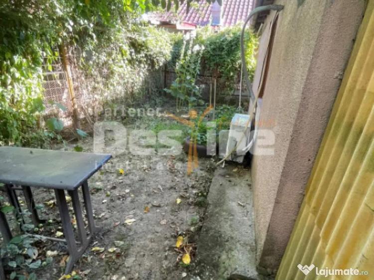 Casa cu 3 camere, garaj ?i curte spa?ioasa zona Giul - 9