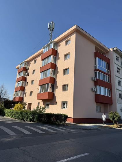 Apartament de vanzare / inchiriere in Confectii - 1