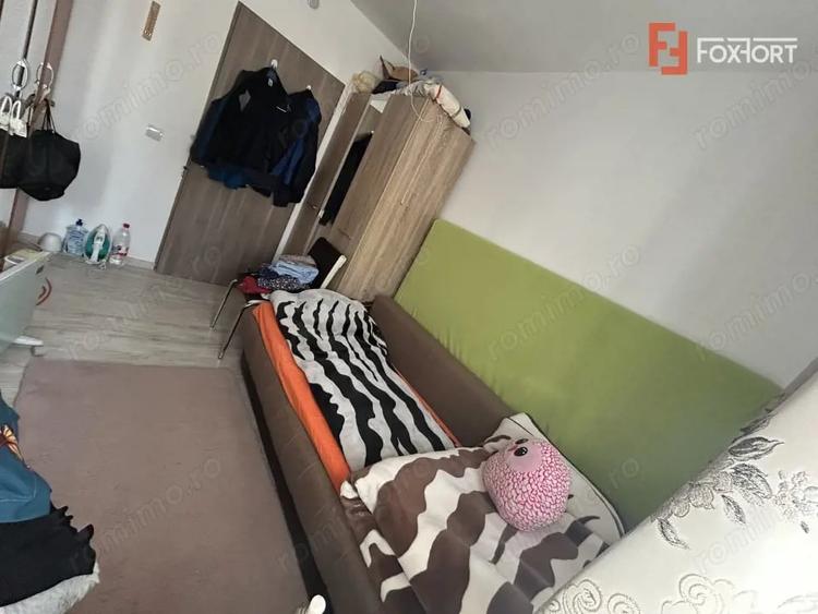 Apartament cu 3 camere semidecomandat, mobilat în Șag