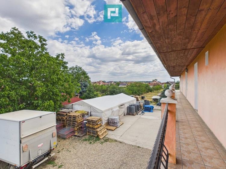 Casă cu 9 camere cu Teren 1579 Mp în Nojorid