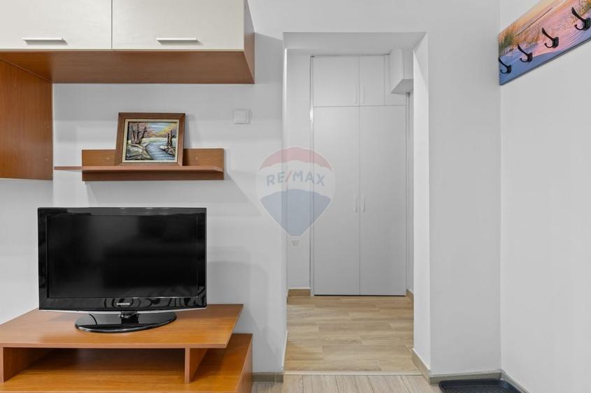 Garsoniera modernă in zona Confecții - 4