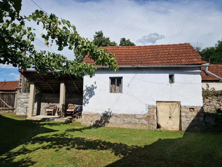 Casa intr-un loc superb - 8