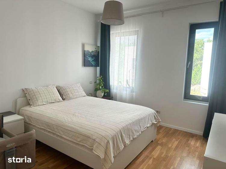 Casă cu 5 camere cu Teren 160 Mp în Corbeanca