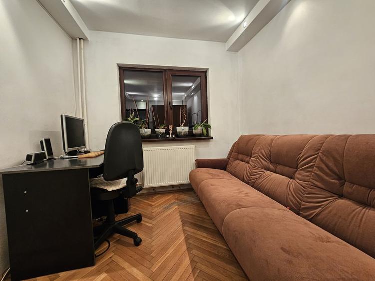 Apartament 4 camere de vânzare – Zonă Inel 1, Constanța - 3