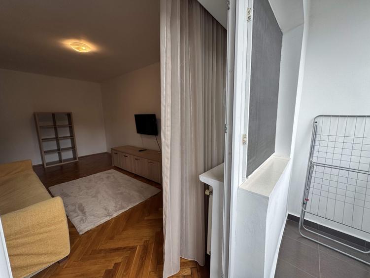 Apartament cu 2 camere decomandat în Orașul de Jos