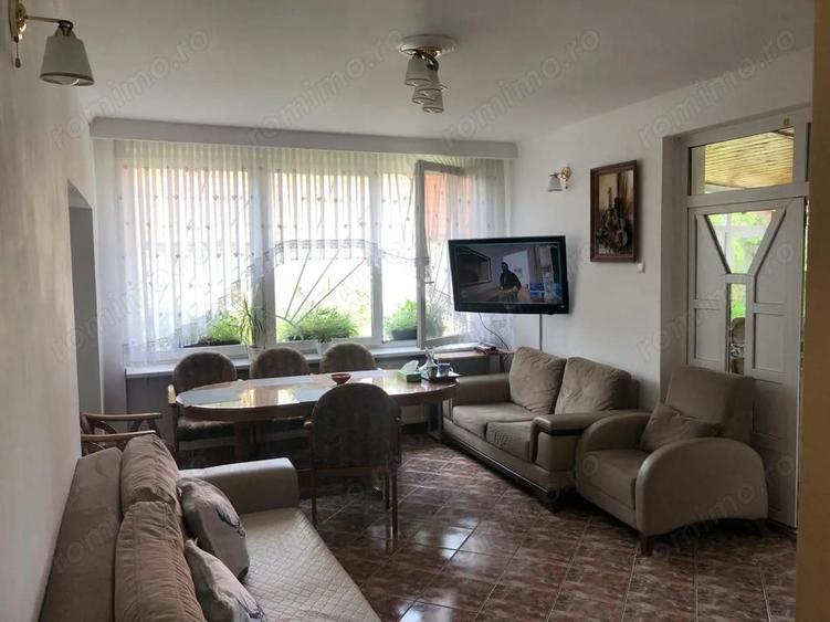 BRASADAS vinde casa cu 7 camere si teren 1100mp in zona Soarelui. - 8