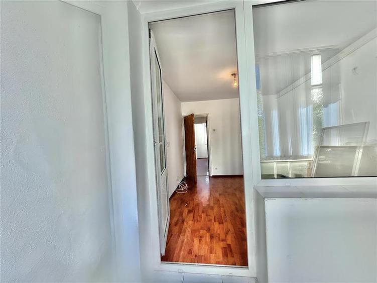 Apartament cu 3 Camere de Vanzare in zona Giurgiului - 11