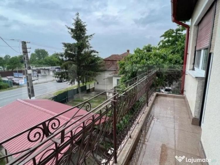 Casa 274 mp, teren 443 mp, zona centru LIVADA, pretabila si - 4