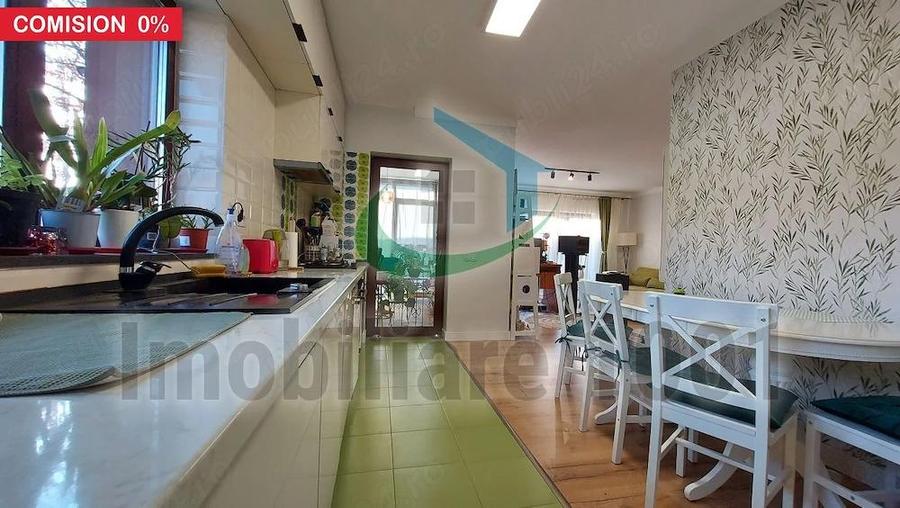 Grosi, casa 4 camere, 3 bai, suprafata 130 mp, teren 532 mp, zona Castel Transilvania, comision 0 - 6